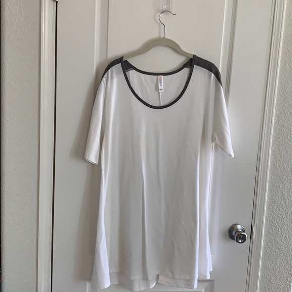 Lularoe classic tee - Picture 1 of 2